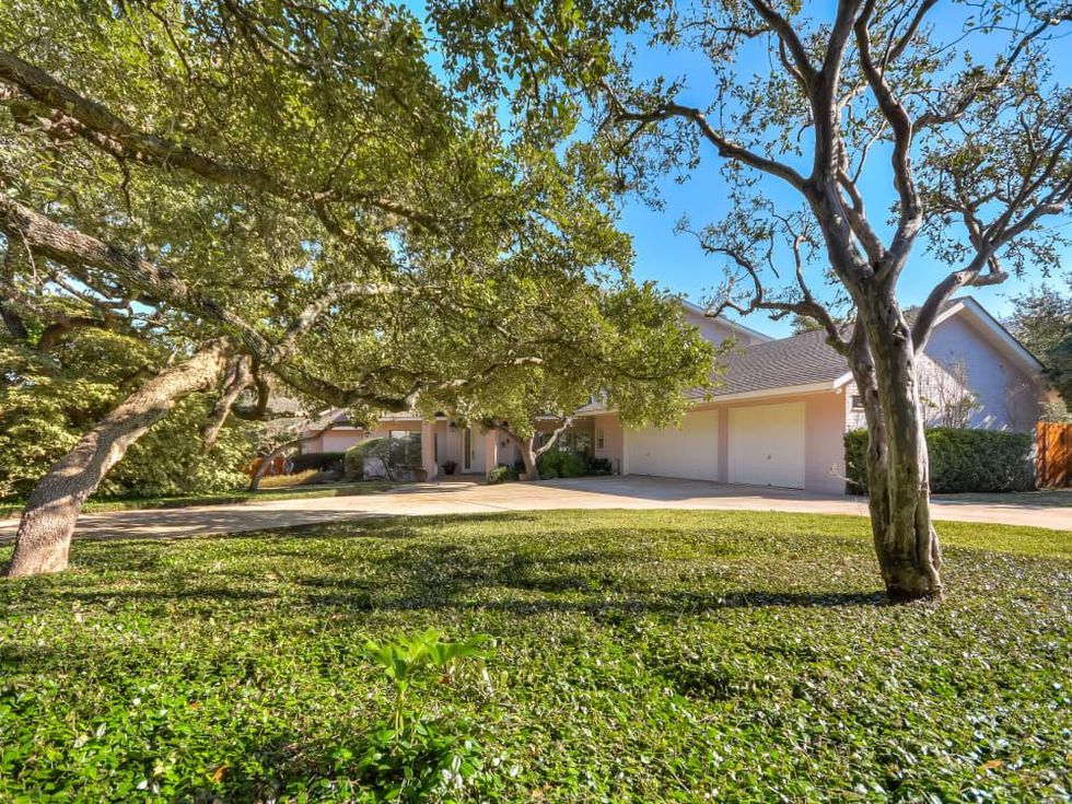 107 Limestone Oak San Antonio house for sale