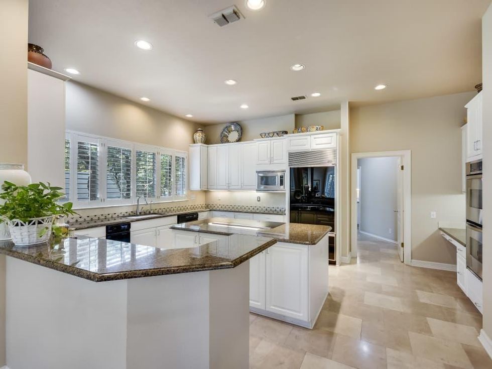 107 Limestone Oak San Antonio house for sale