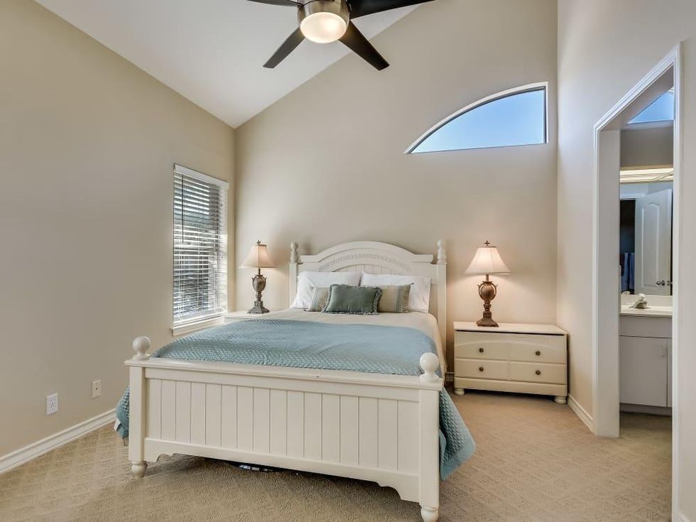 107 Limestone Oak San Antonio house for sale