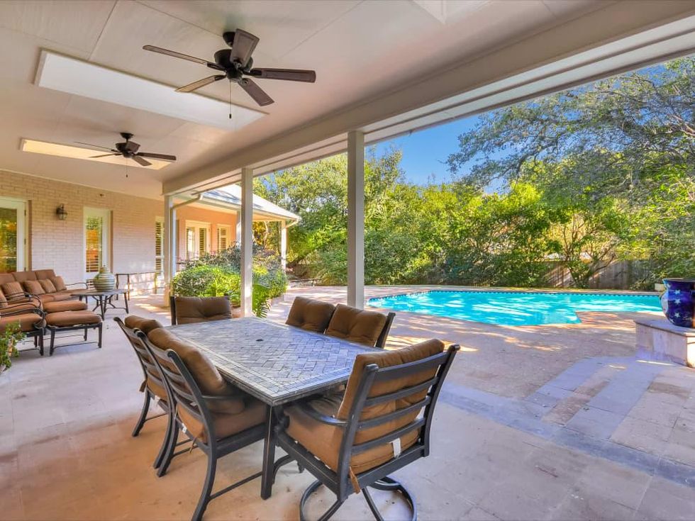 107 Limestone Oak San Antonio house for sale