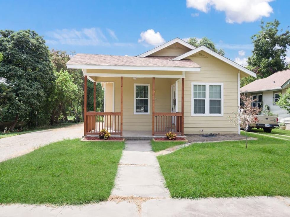 1114_RosewoodExterior1