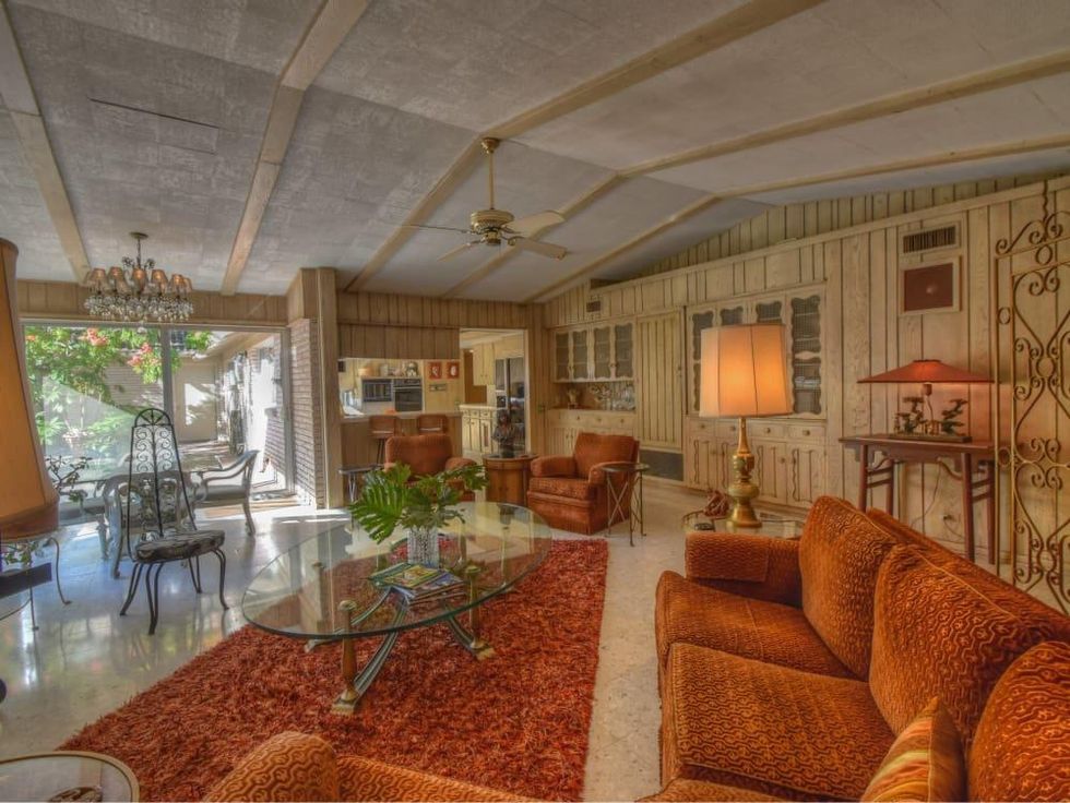 128 Lou-Jon Circle San Antonio house for sale family room