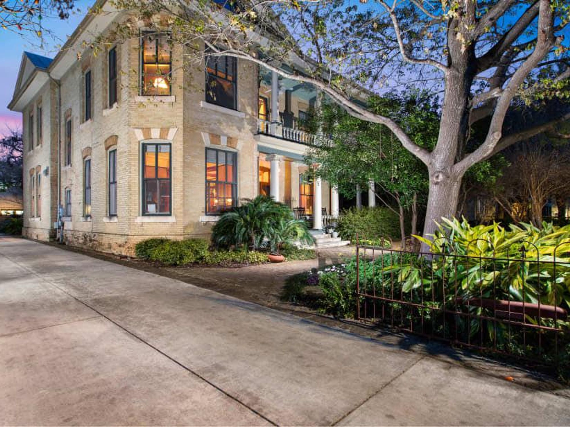 134 Cedar St. is a recent significant sale of Debra Maltz's.