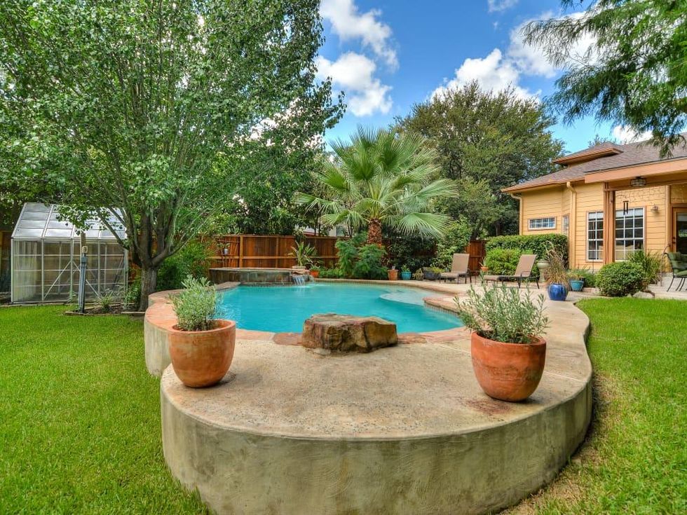 14 Greens Whisper San Antonio house for sale backyard