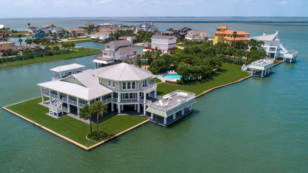 16502 Bayfront Dr. Galveston Welcome Wilson home