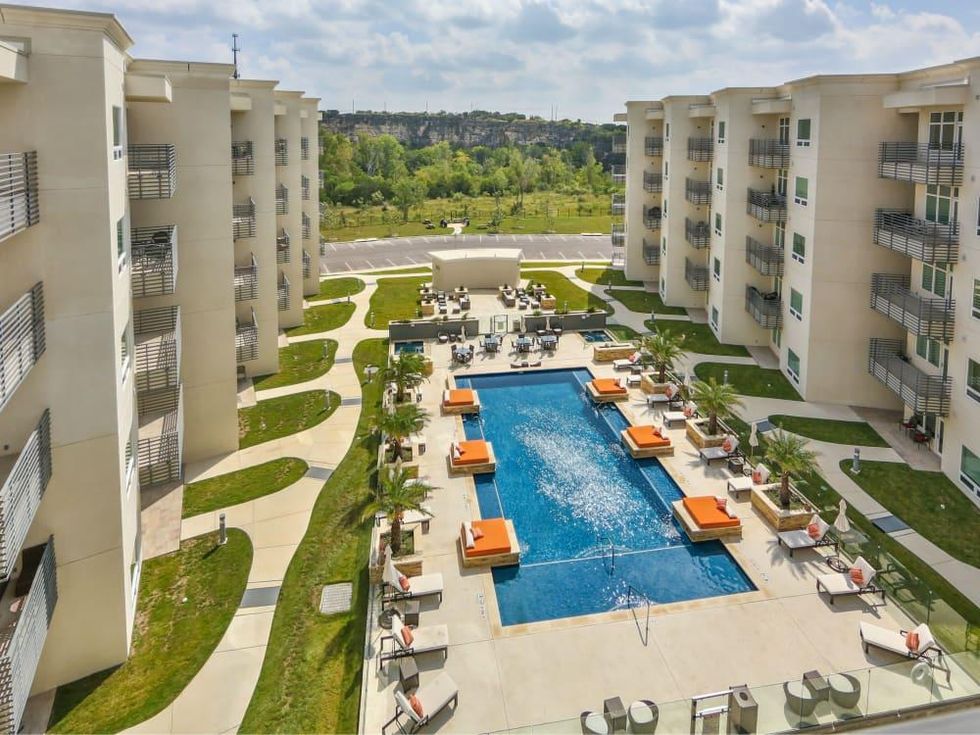 17902 La Cantera Pkwy condo for sale San Antonio pool