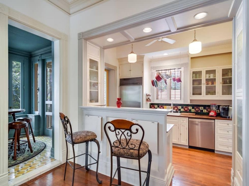 202 Madison San Antonio house for sale kitchen