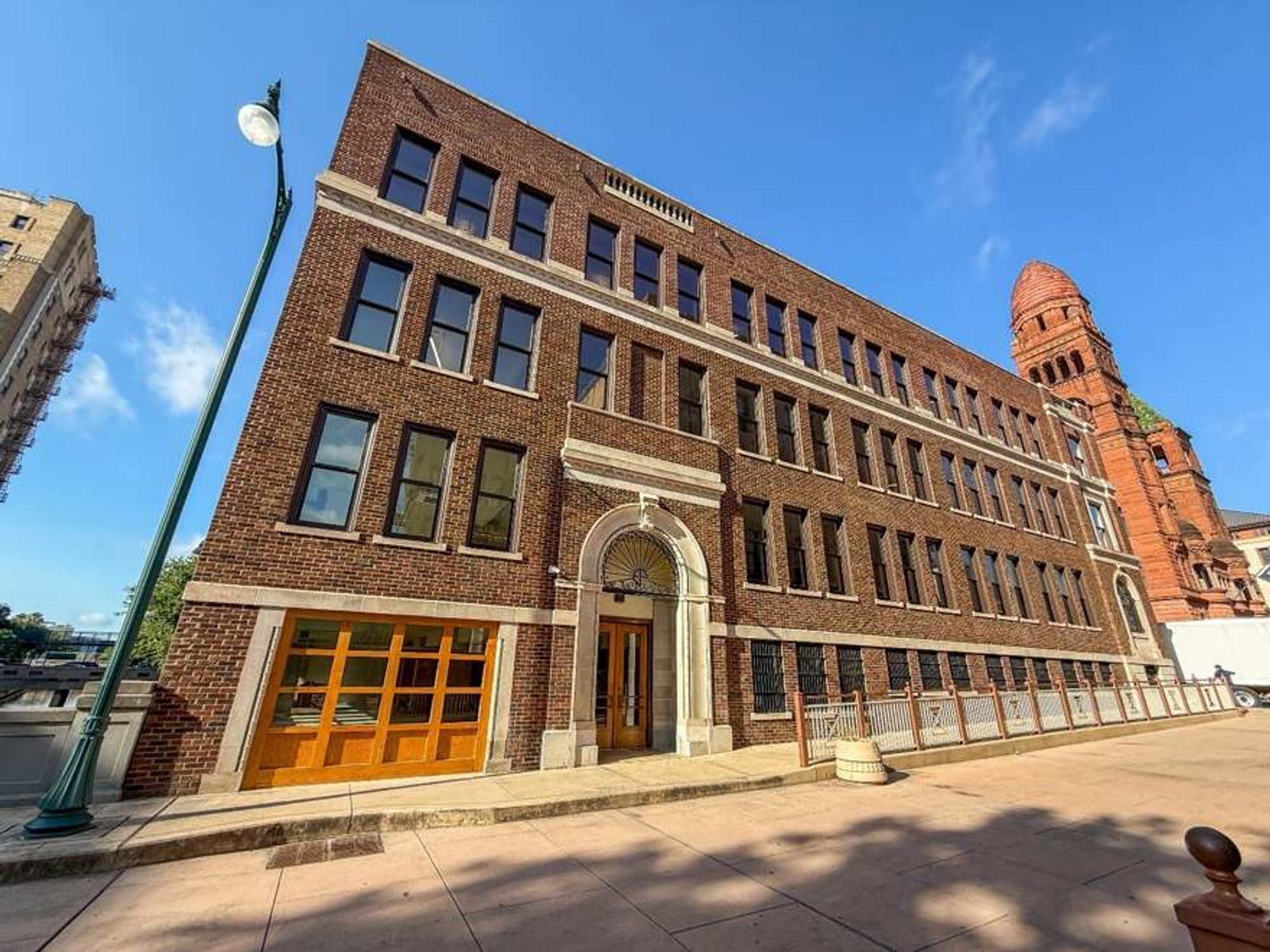 202 Main Plaza San Antonio