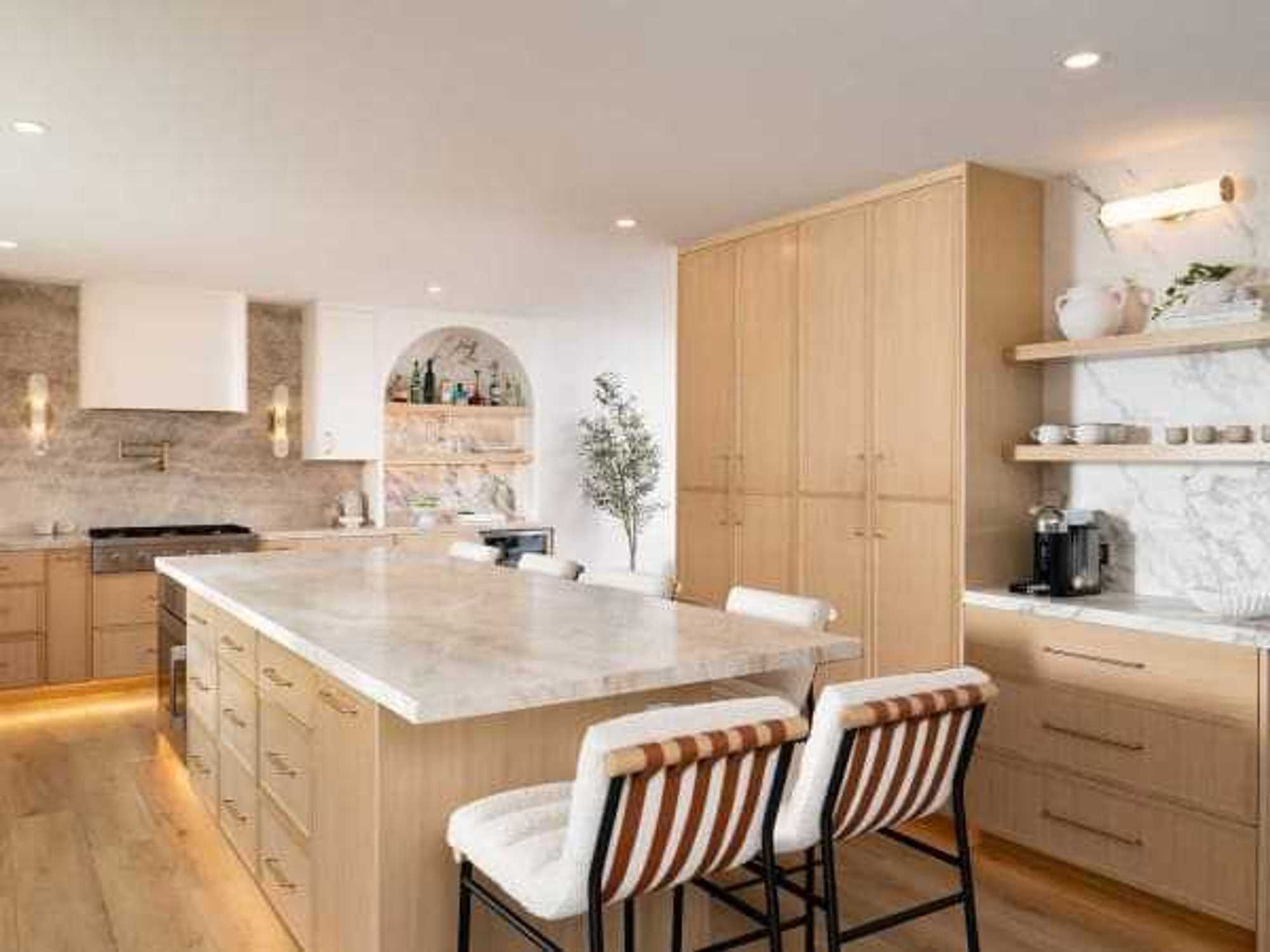 2026 Houzz Kitchen renovation trends report, neutral color palettes