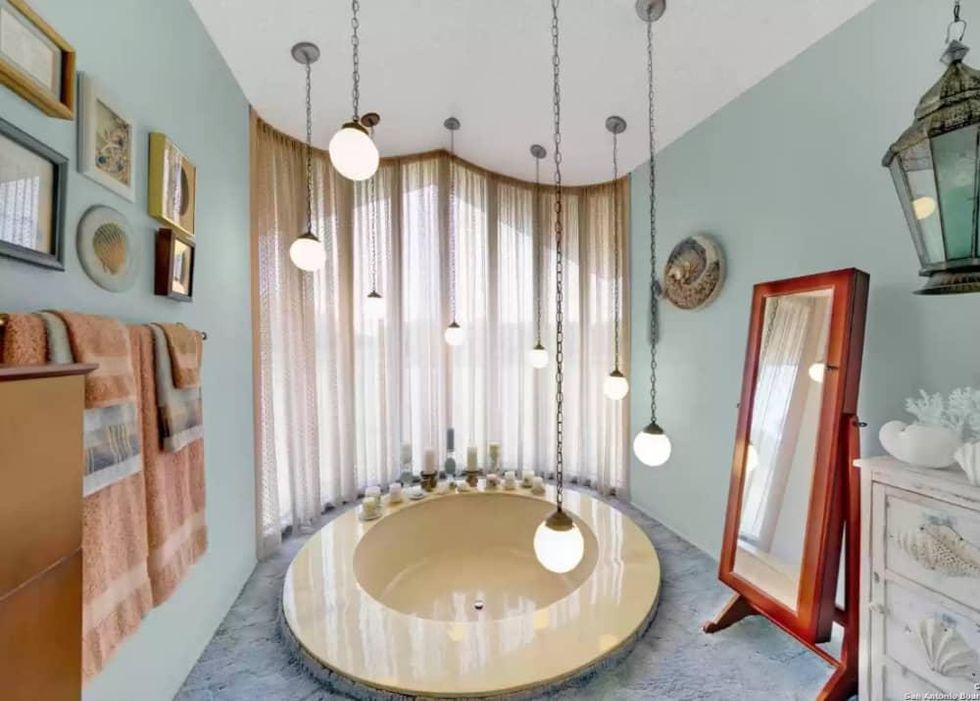 21155 Interstate 37 S, Elmendorf