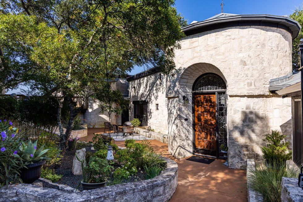 22 Indian Creek Loop, Kerrville, Huntly Castle for sale