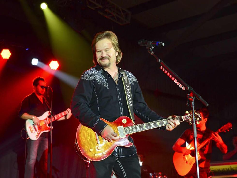 22 Travis Tritt at Cattle Barons Ball April 2014