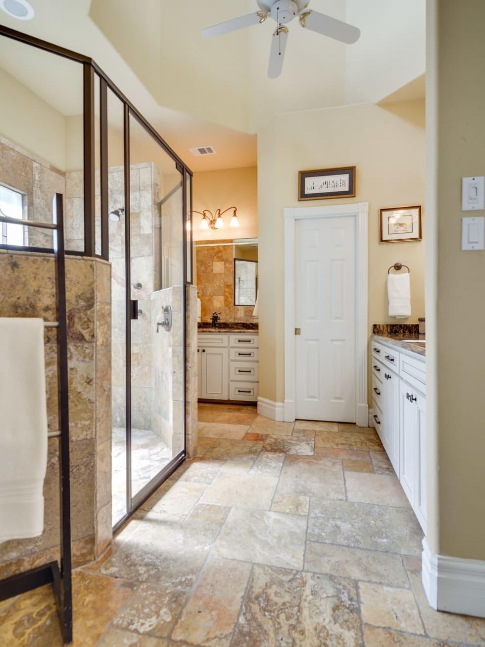 226 Post Oak Way San Antonio house for sale bathroom