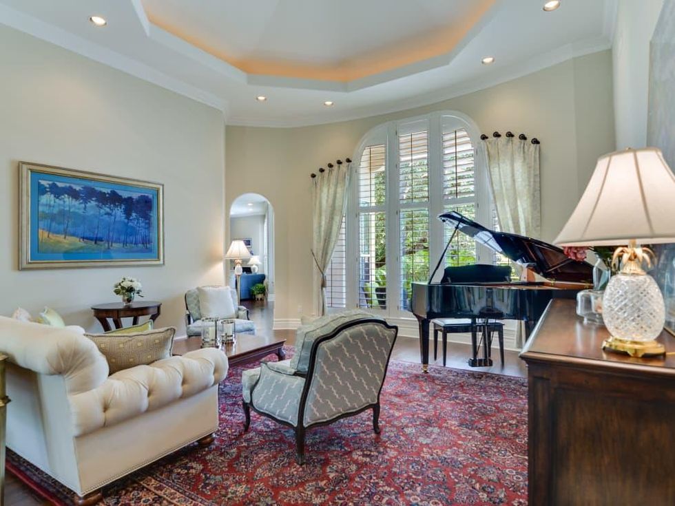 226 Post Oak Way San Antonio house for sale living room