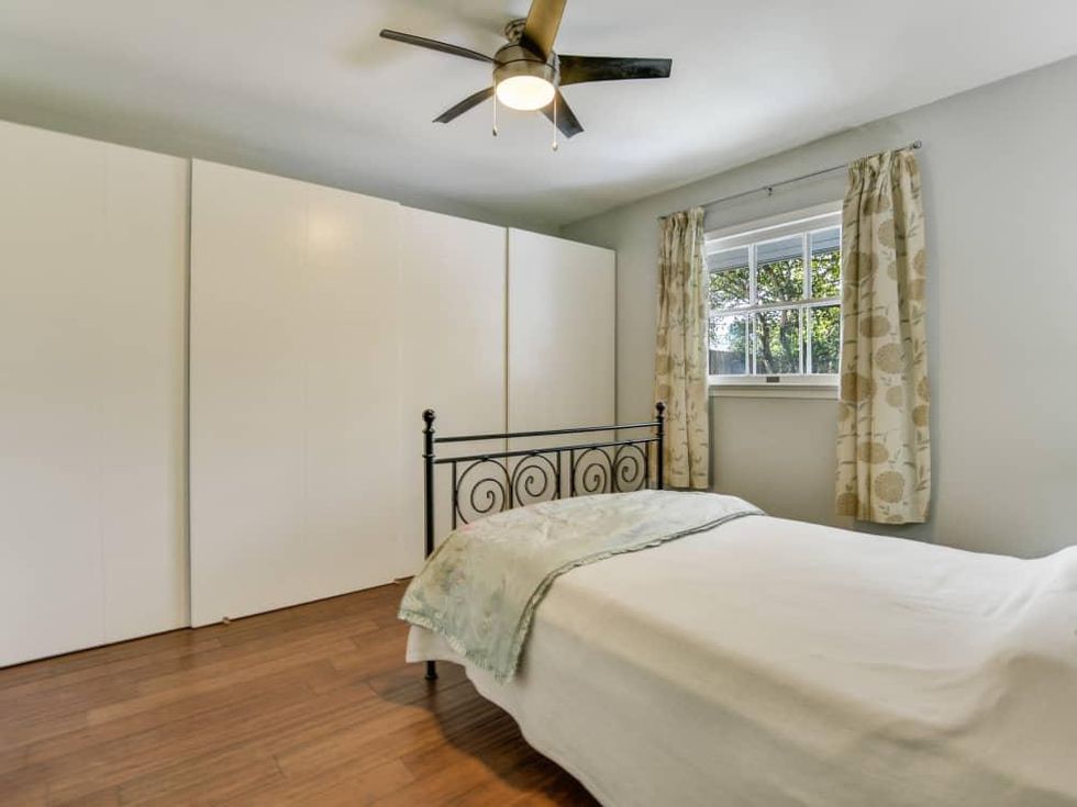 231 Hillview San Antonio house for sale bedroom