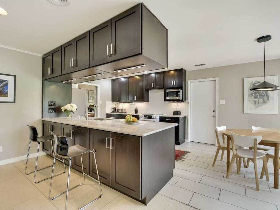 231 Hillview San Antonio house for sale kitchen