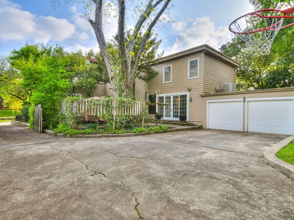 235 Cloverleaf San Antonio house for sale