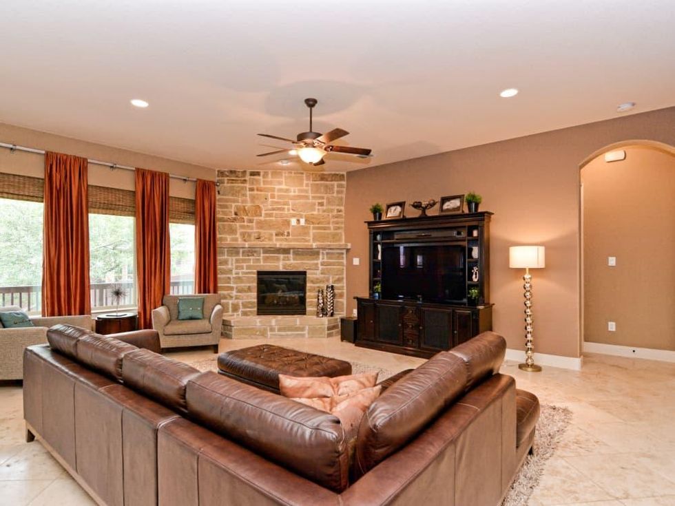 24323 Arboles Verdes San Antonio house for sale living room