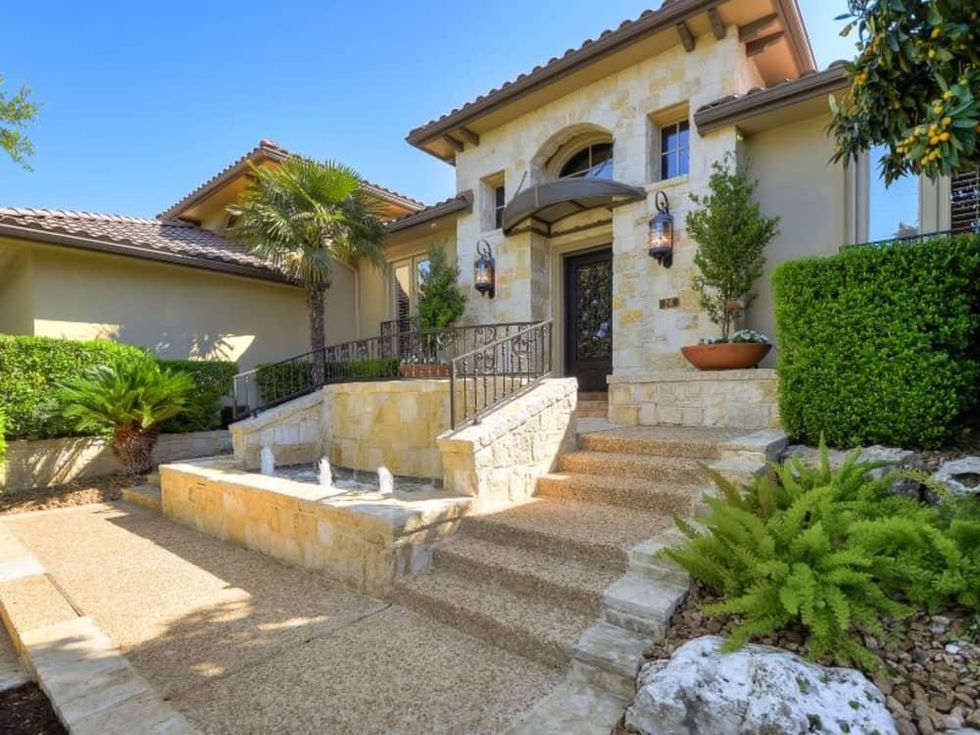 26 Champion Trail San Antonio home for sale