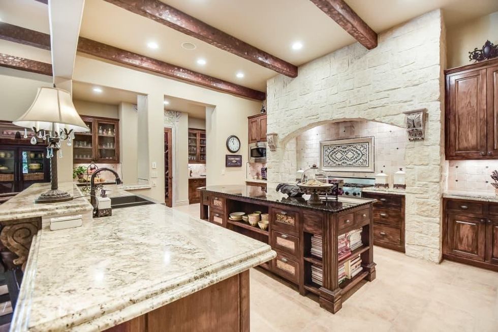 26 Champion Trail San Antonio home for sale