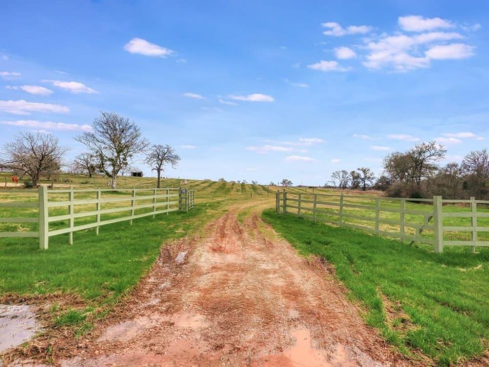 289 FM 672 Dale acreage for sale