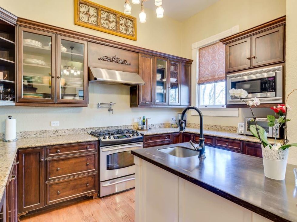 415 French Pl San Antonio house for sale kitchen