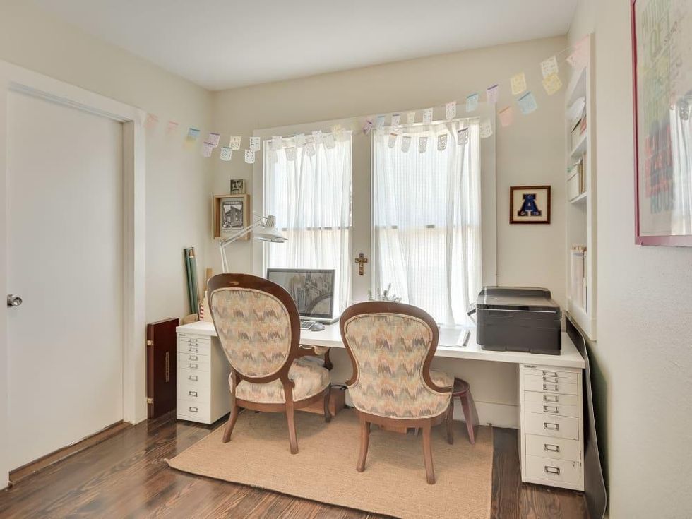 423 Queen Anne San Antonio house for sale office