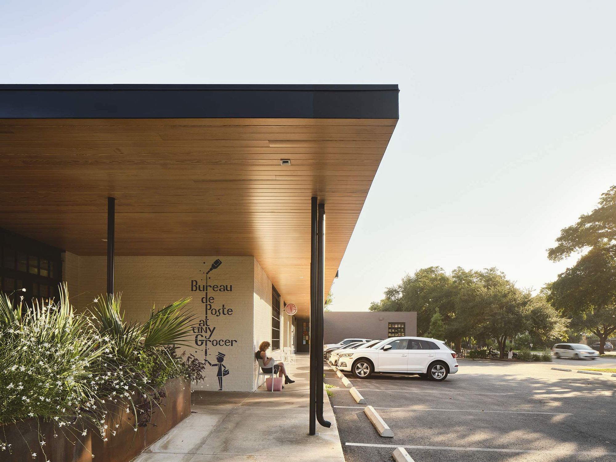 4300 Speedway & Friends by Thoughtbarn