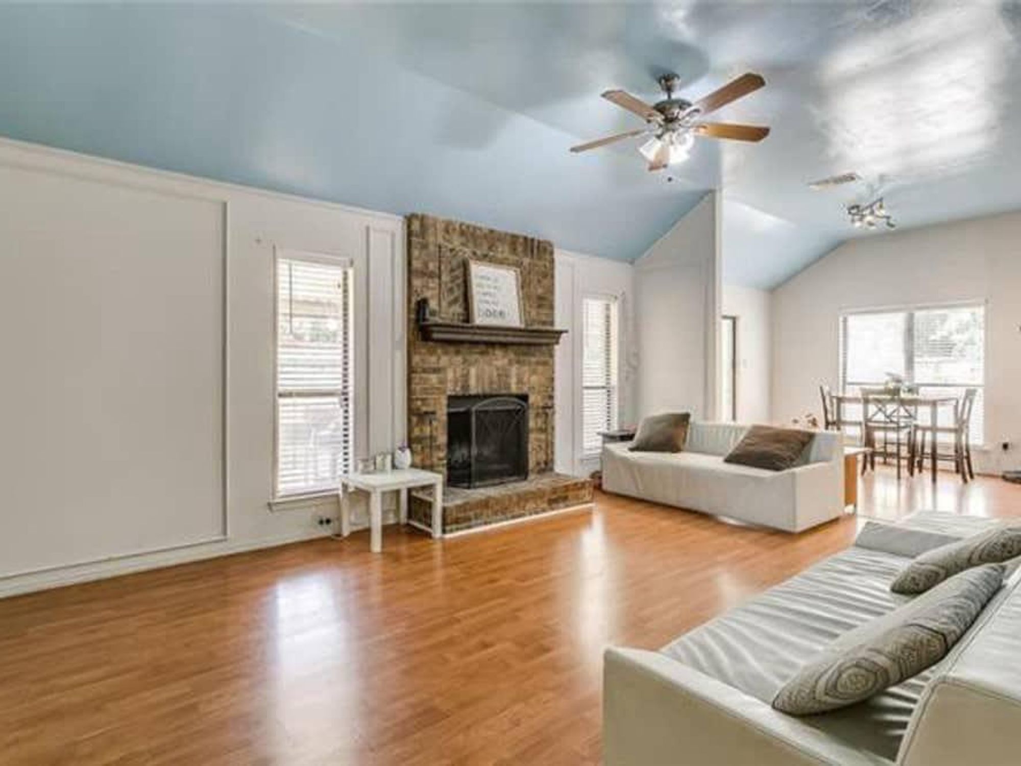 5600 Congressional Dr, Arlington