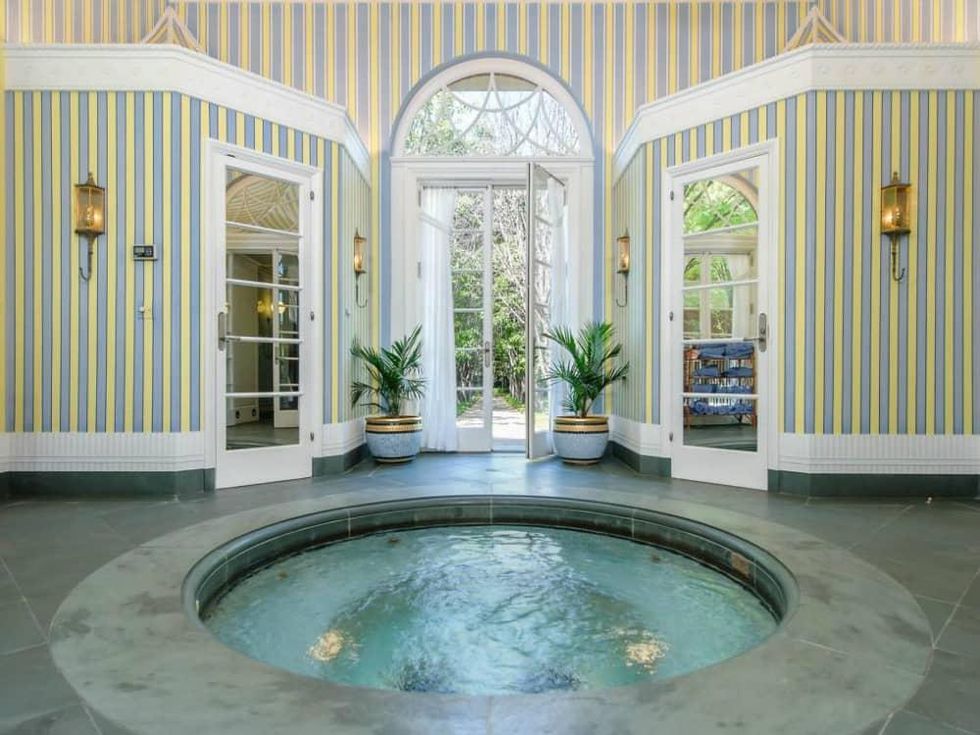 5950 Deloache Ave. for sale in Dallas swimming pool