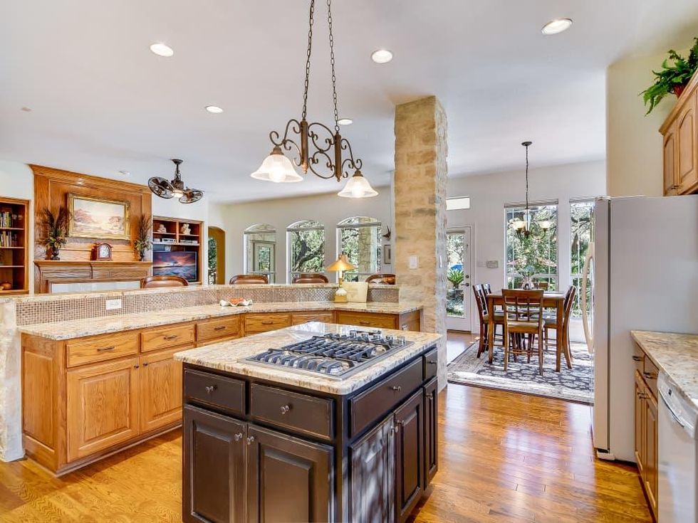 6 Orsinger Hill San Antonio house for sale