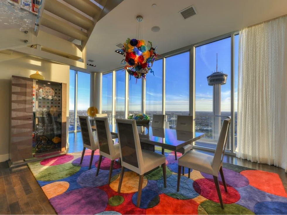 610 Market St San Antonio condo for sale dining room