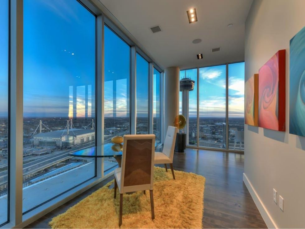 610 Market St San Antonio condo for sale dining room