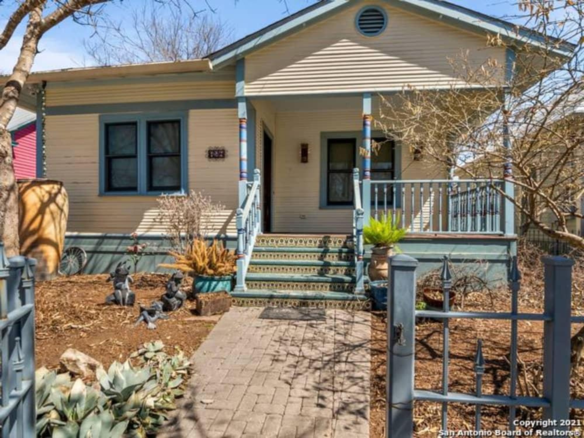 628 E Guenther St San Antonio house