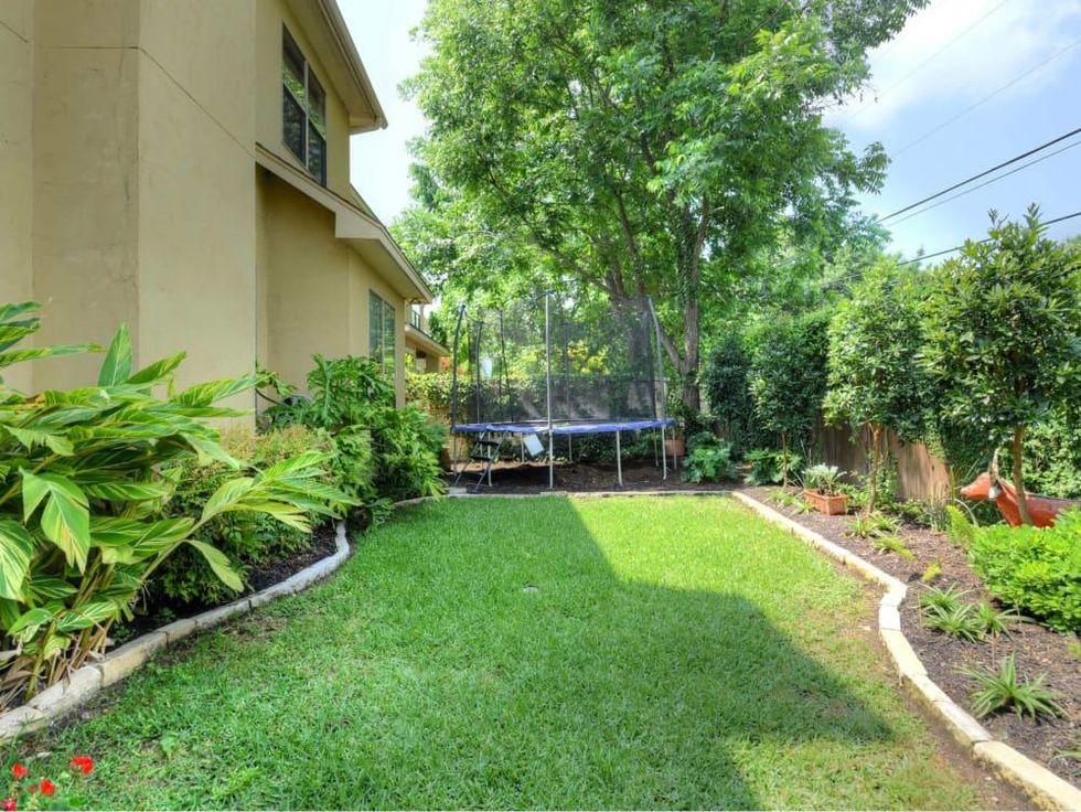 7111 Bethencourt San Antonio house for sale backyard