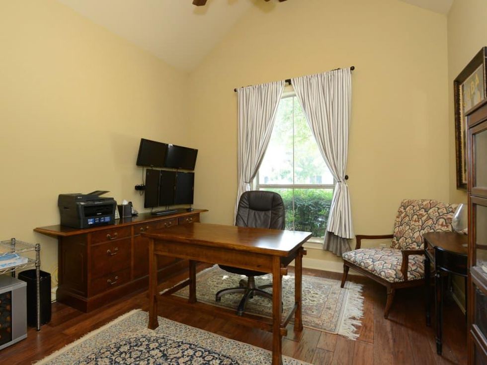 7111 Bethencourt San Antonio house for sale study
