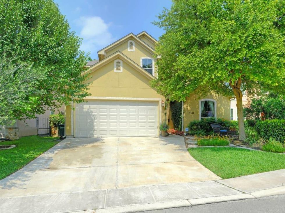 7111 Bethencourt San Antonio house for sale