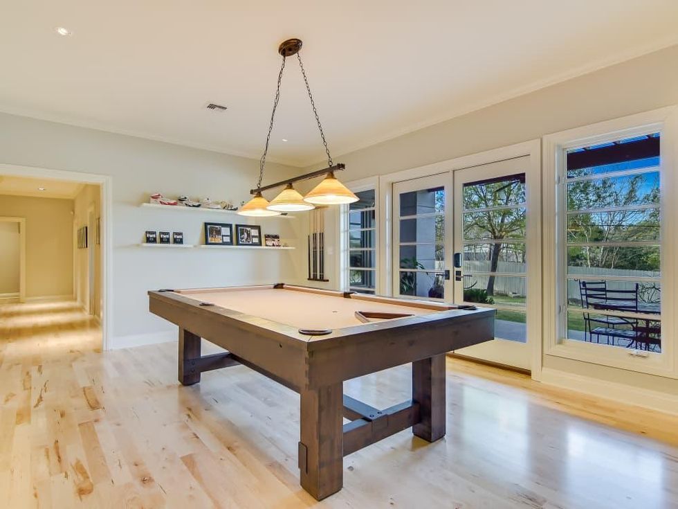 723 Elizabeth San Antonio house for sale game room