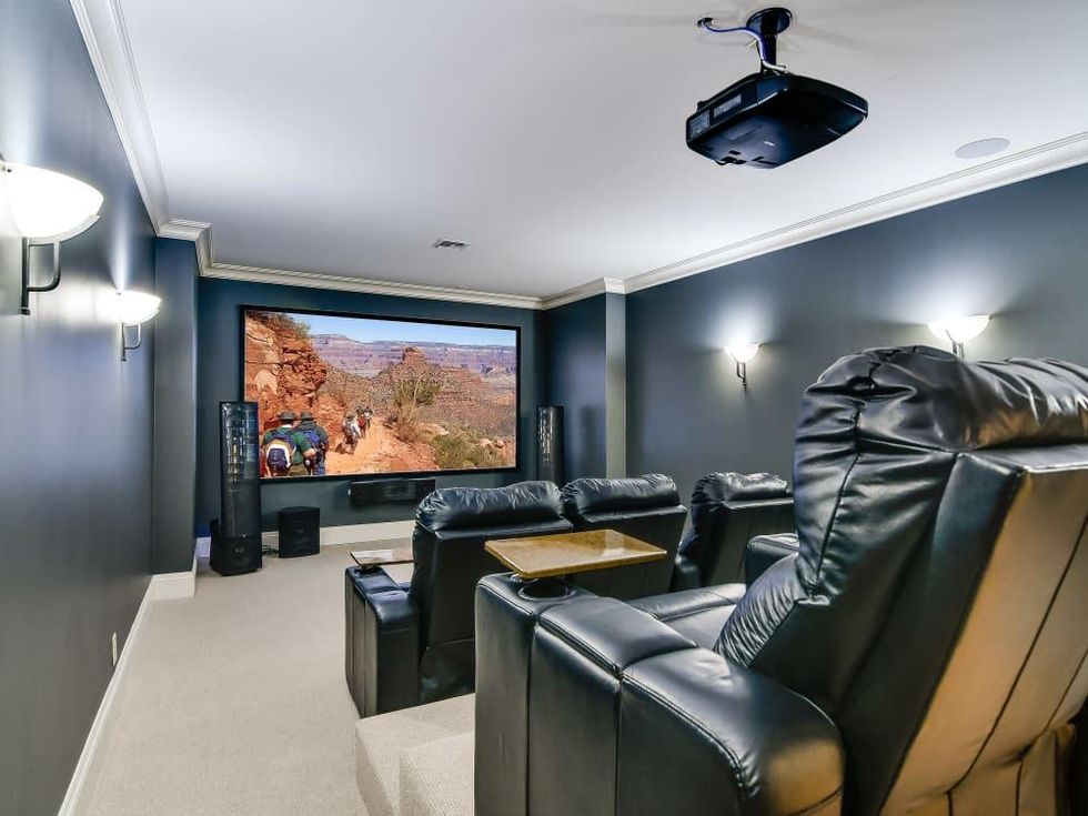 723 Elizabeth San Antonio house for sale media room