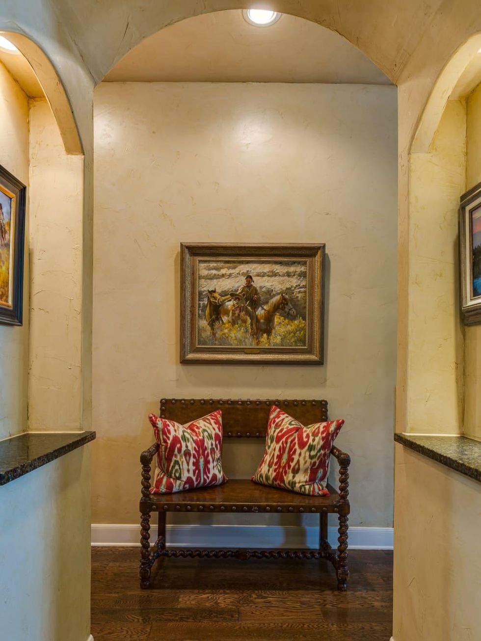 821 Canterbury Hill San Antonio house for sale hallway