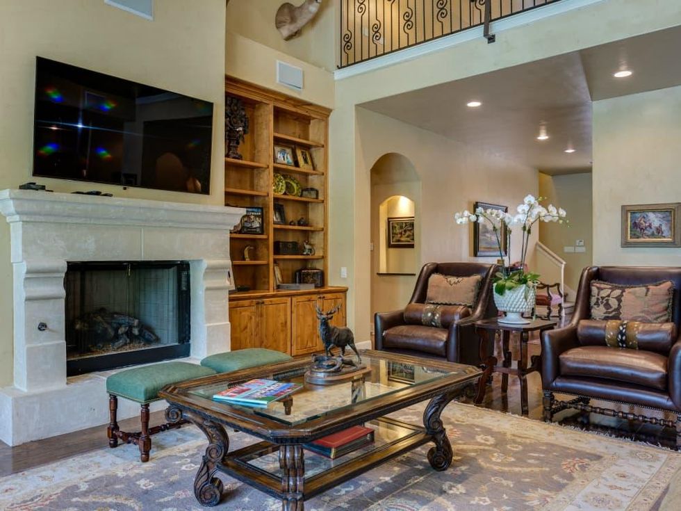 821 Canterbury Hill San Antonio house for sale