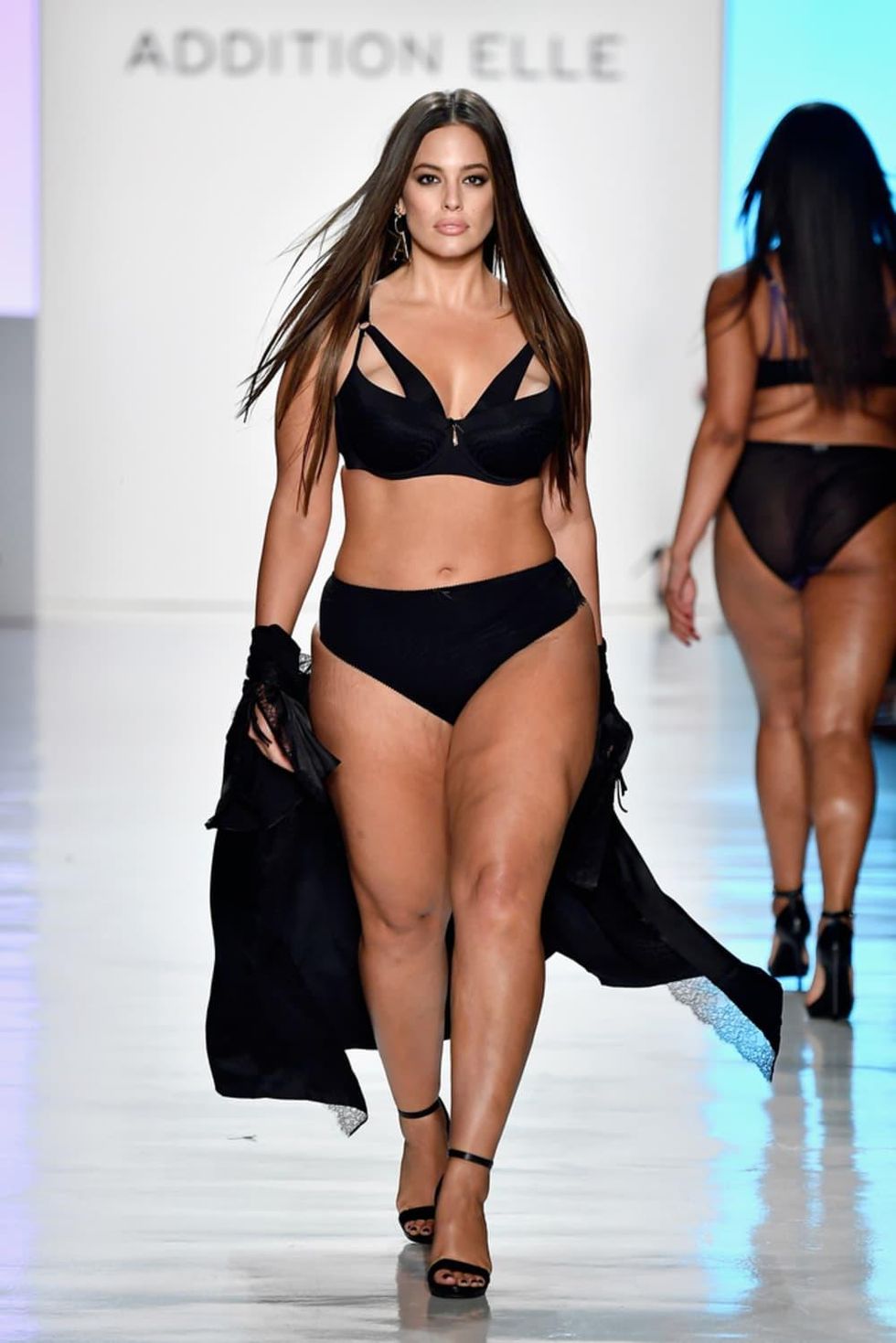 Additional Elle look 36 Ashley Graham