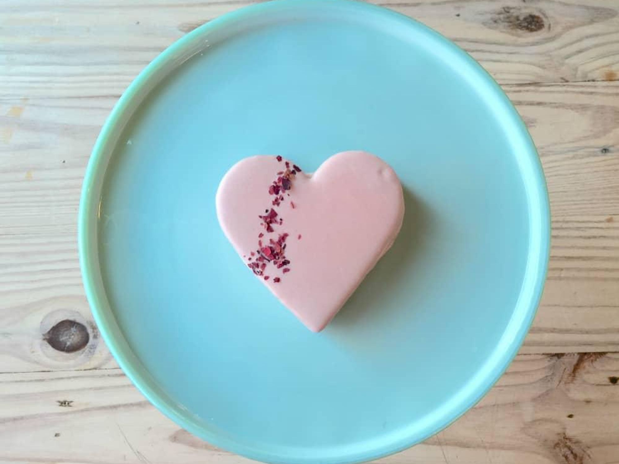 Bakery Lorraine heart moonpies