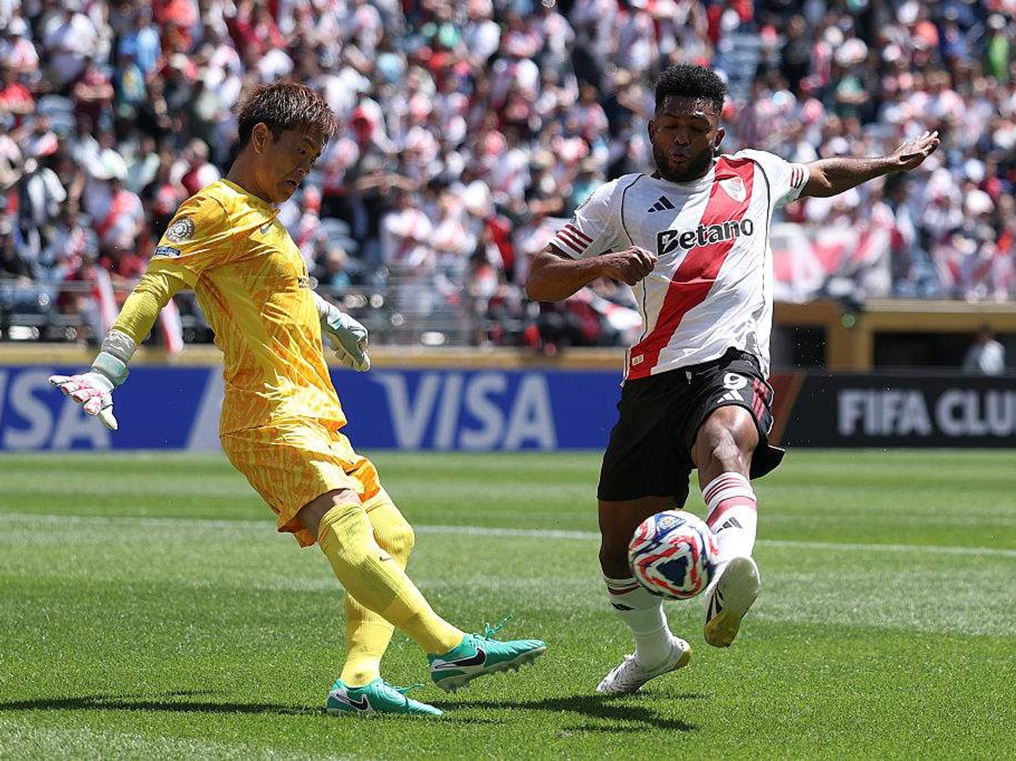 CA River Plate v Urawa Red Diamonds: Group E - FIFA Club World Cup 2025