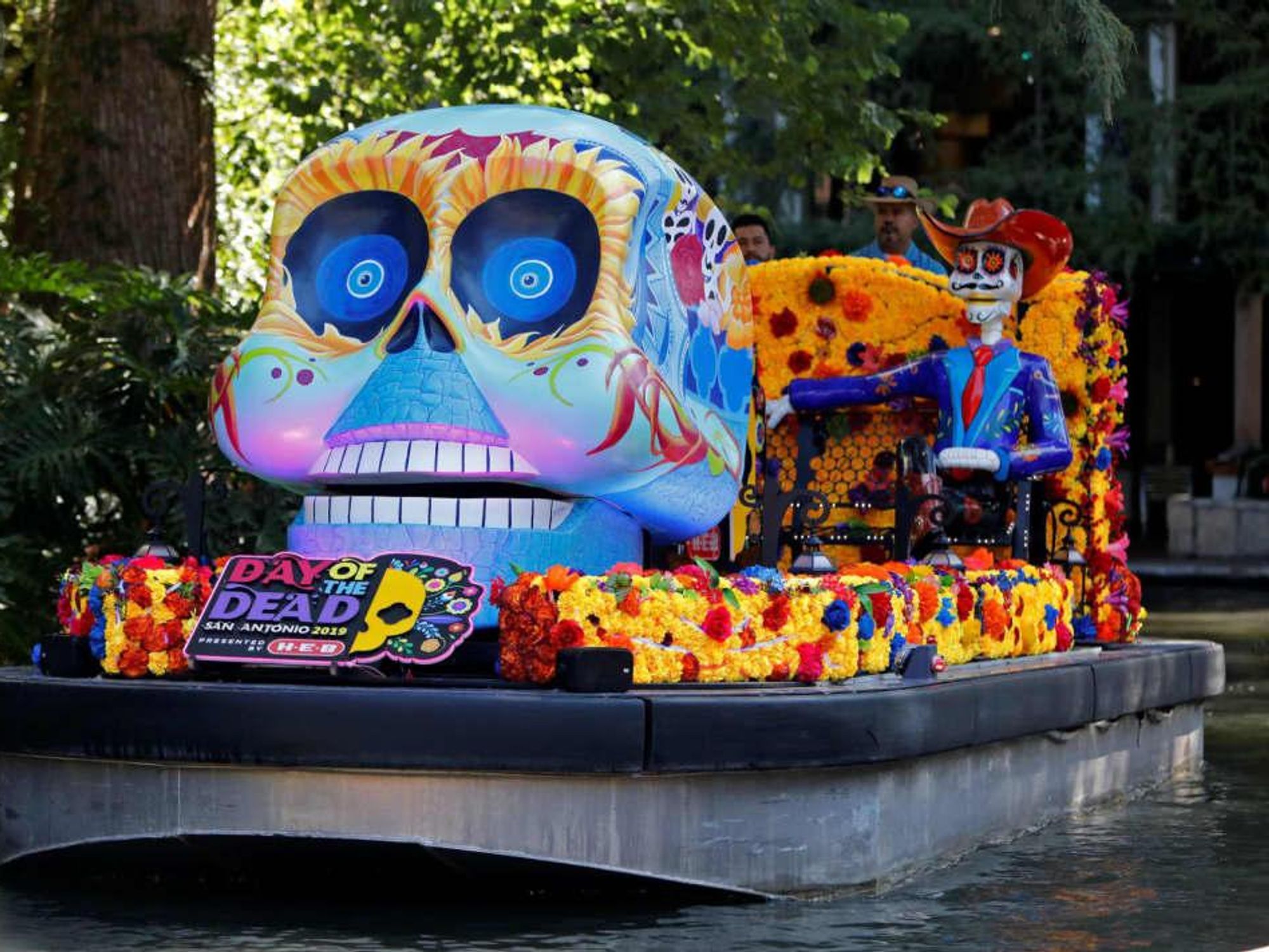 Catrinas on the River Parade