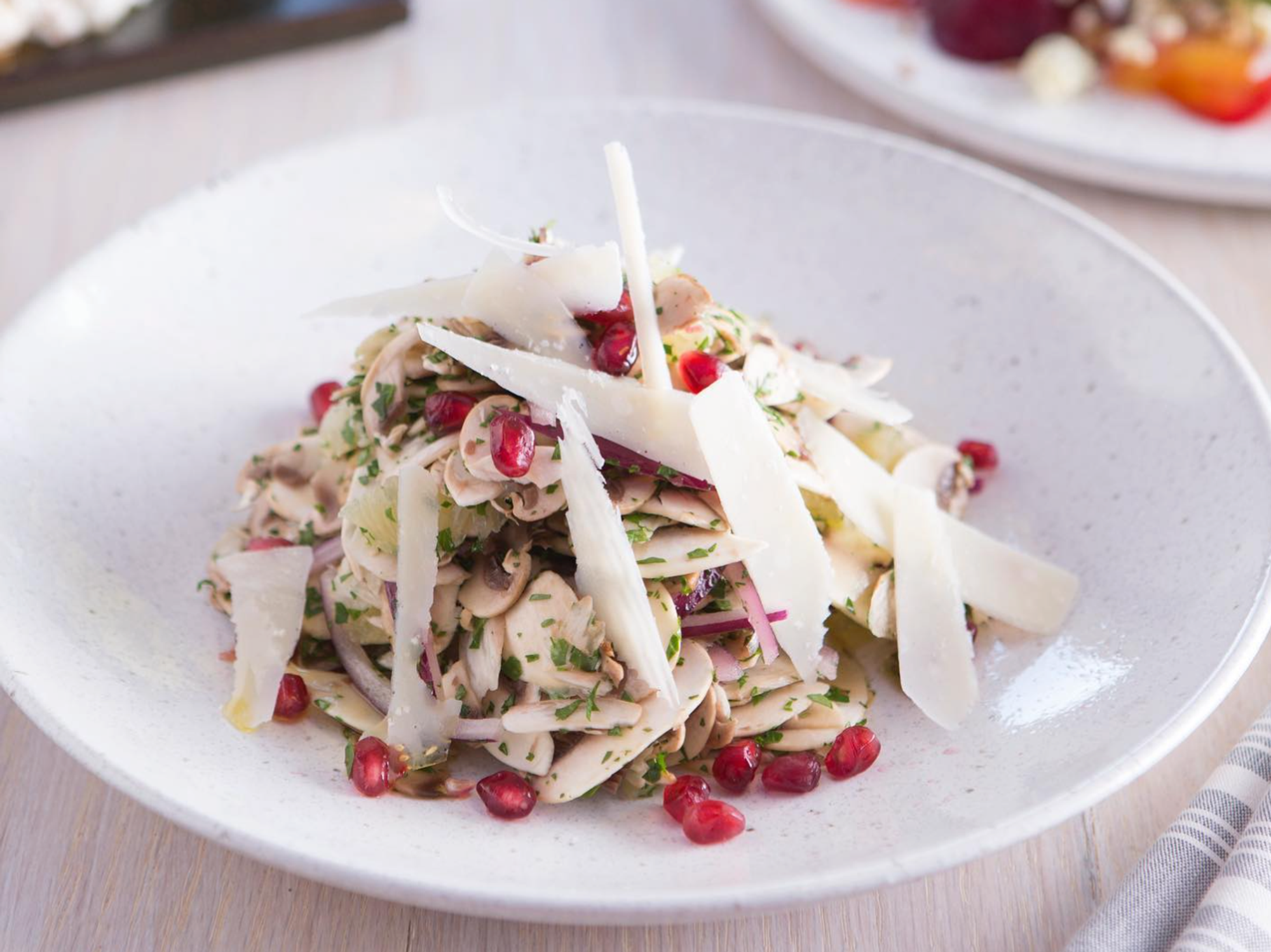 Clementine white mushroom salad
