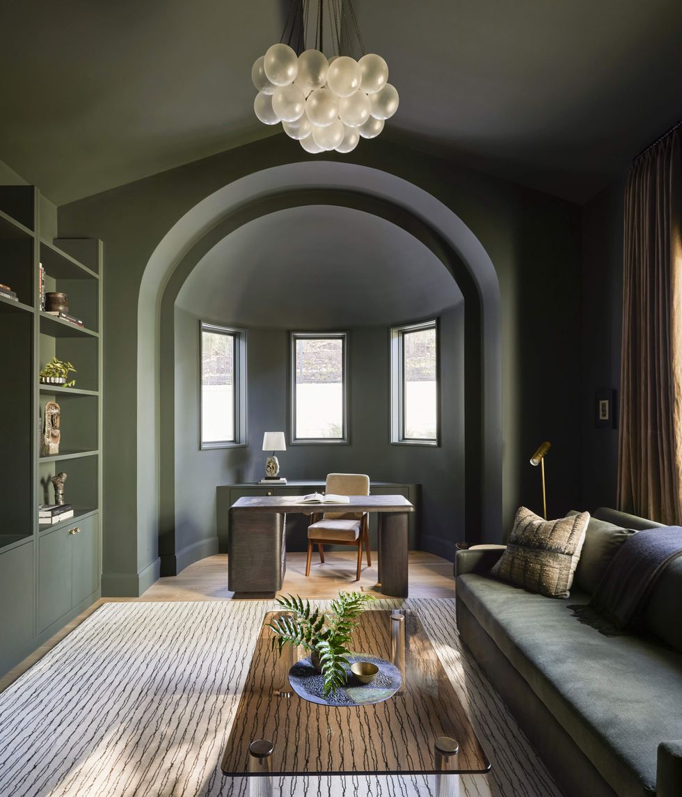 Color drenching, Houzz 2025 summer home design trends