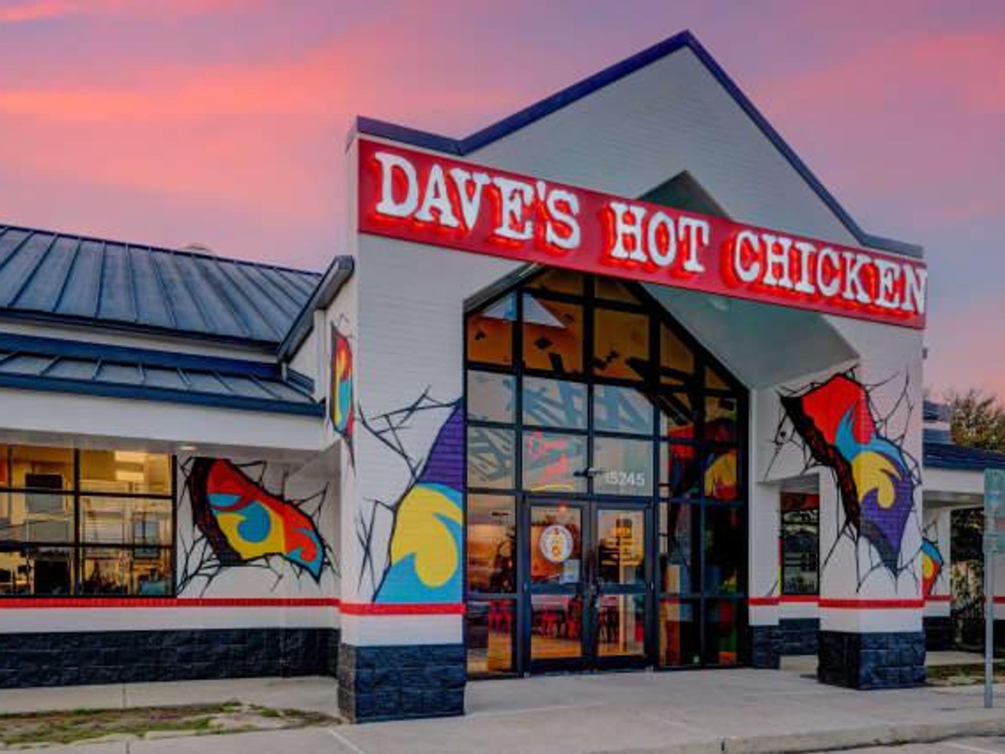 Dave's Hot Chicken East Houston exterior