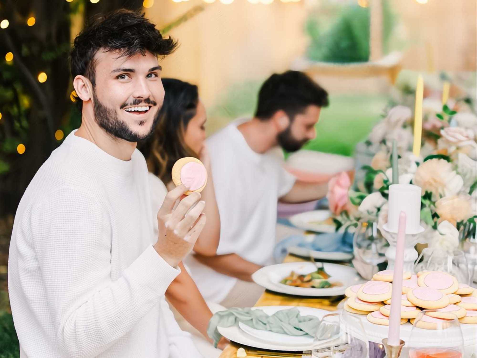 Dirty Dough cookie chain