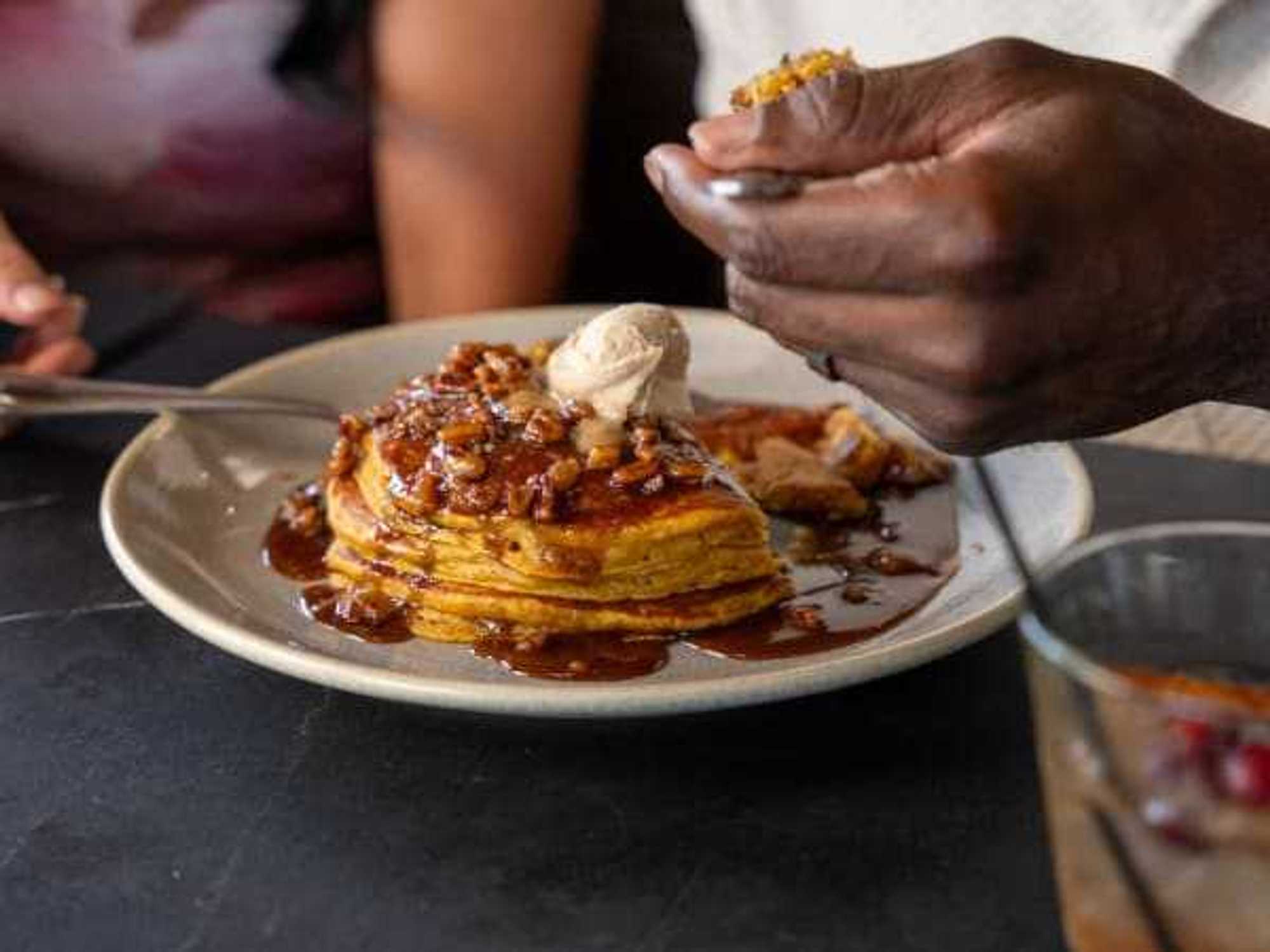 Eggspectation brunch chain